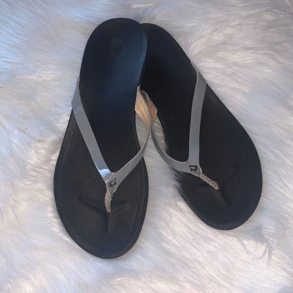 OluKai grey flip flops size 8 worn once